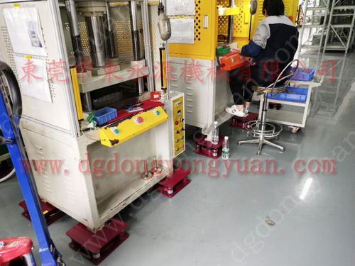 立式注塑機(jī)減振臺(tái)與焊管液壓打孔機(jī)減震墊 為何選錦德萊壓花機(jī)？